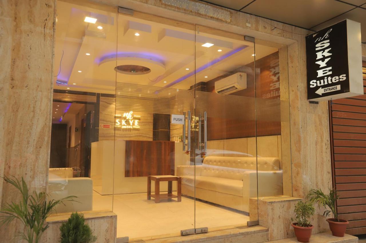 Nh Skye Suites Ню Делхи Екстериор снимка