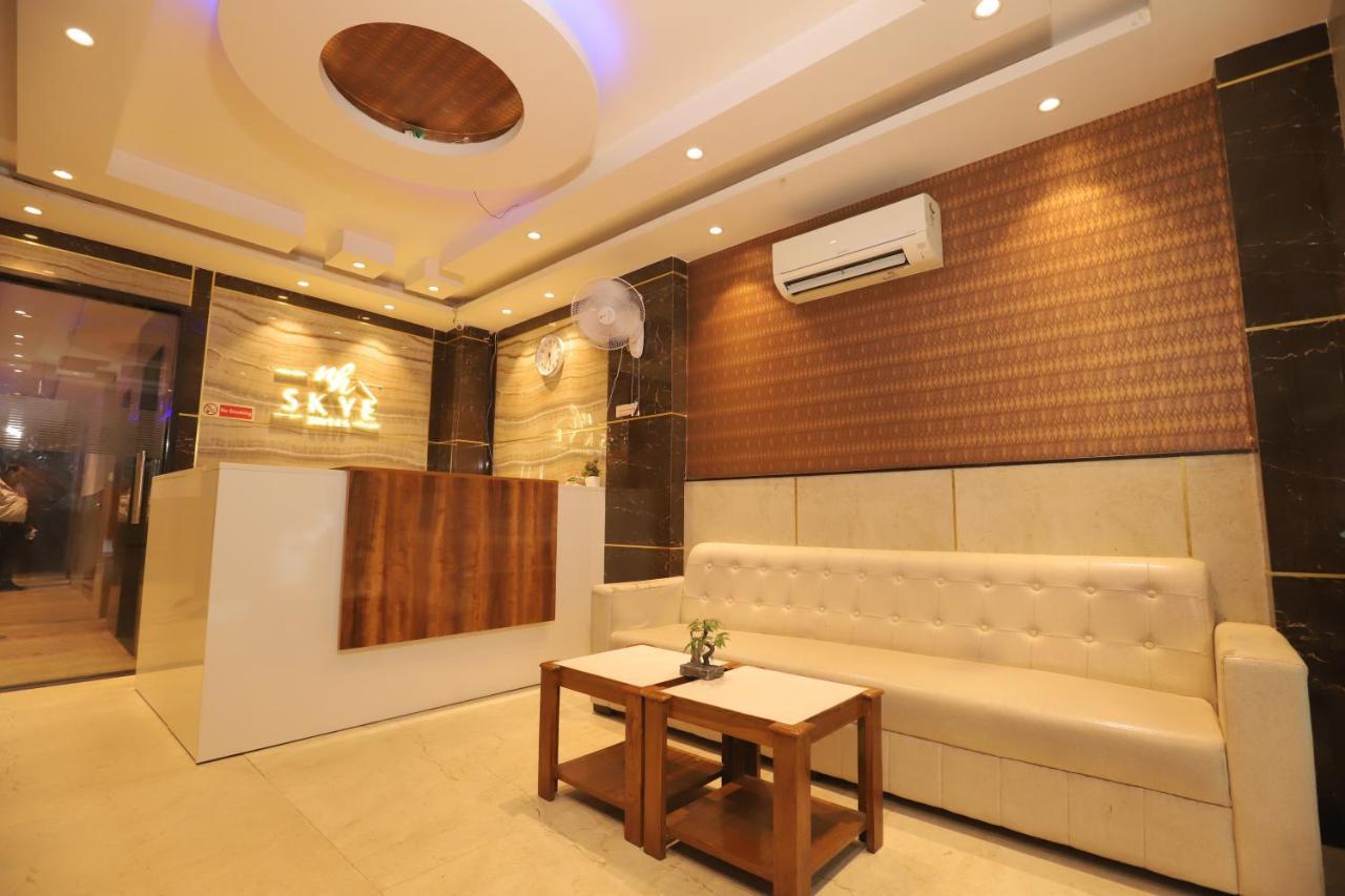 Nh Skye Suites Ню Делхи Екстериор снимка