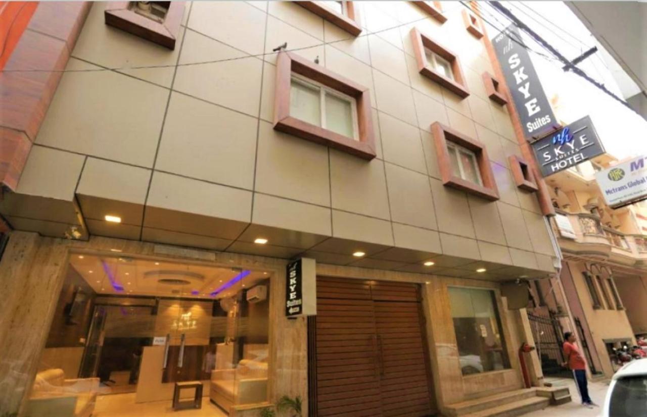 Nh Skye Suites Ню Делхи Екстериор снимка